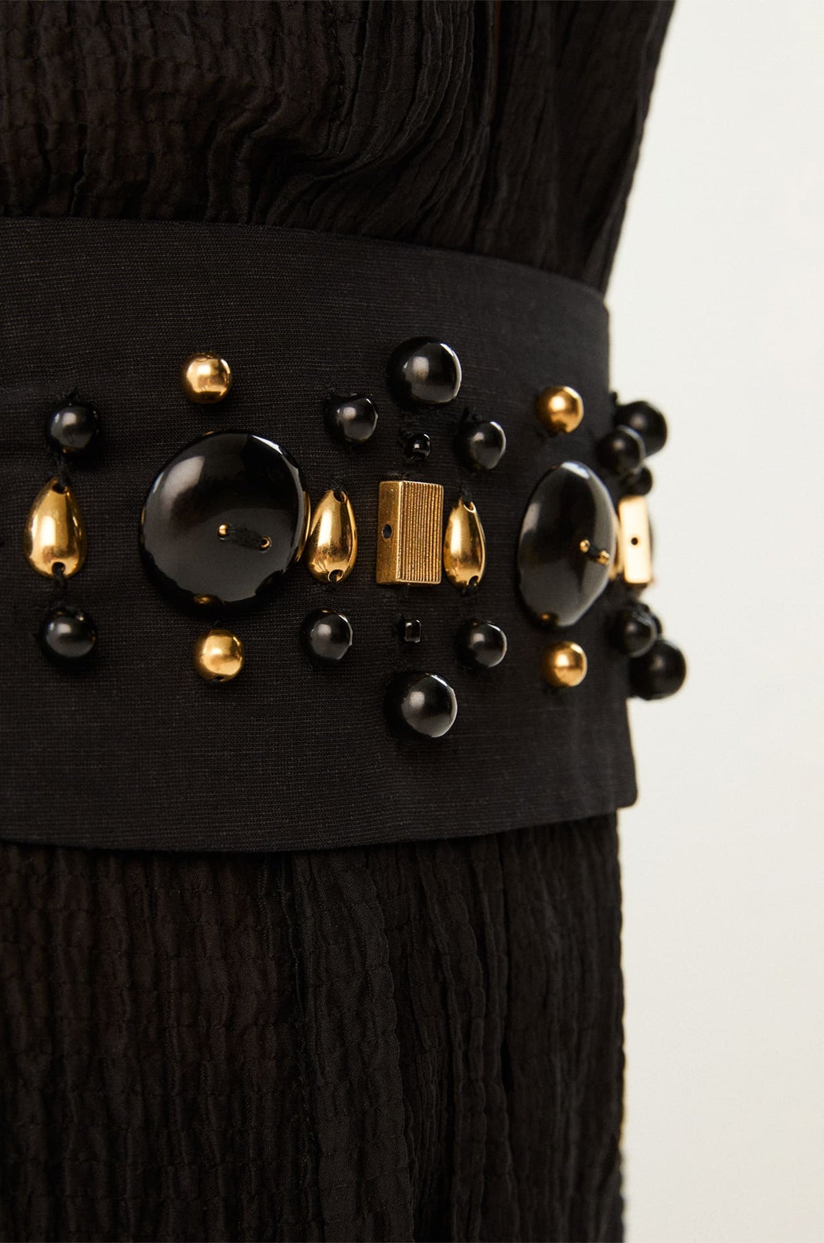 gid://shopify/Product/9592801427677