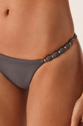 gid://shopify/Product/9592807227613