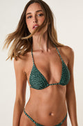 gid://shopify/Product/9592807358685