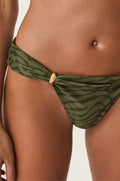 gid://shopify/Product/9592809521373