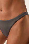 gid://shopify/Product/9592809947357