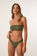 gid://shopify/Product/9592810176733