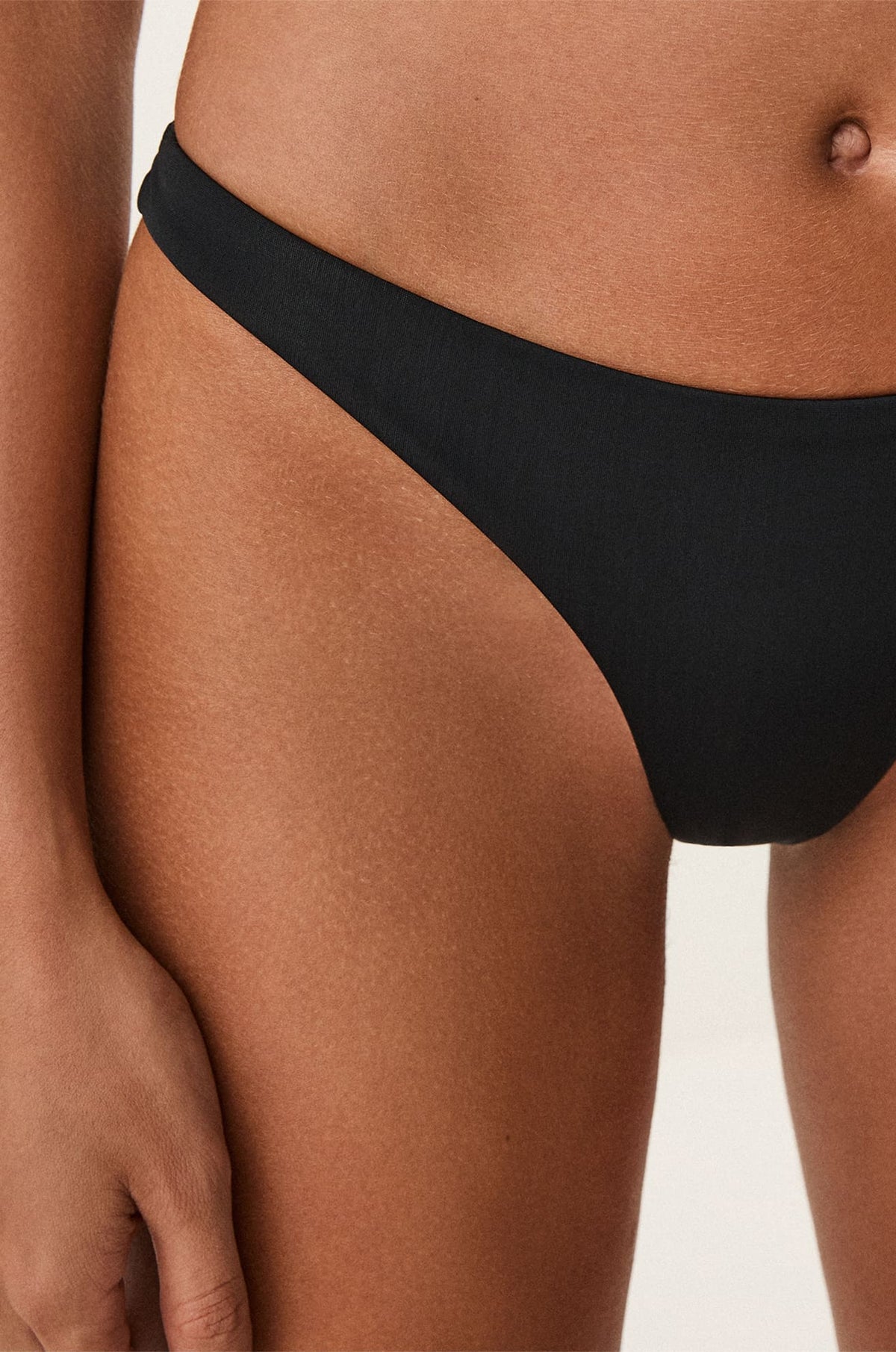 gid://shopify/Product/9600401047773
