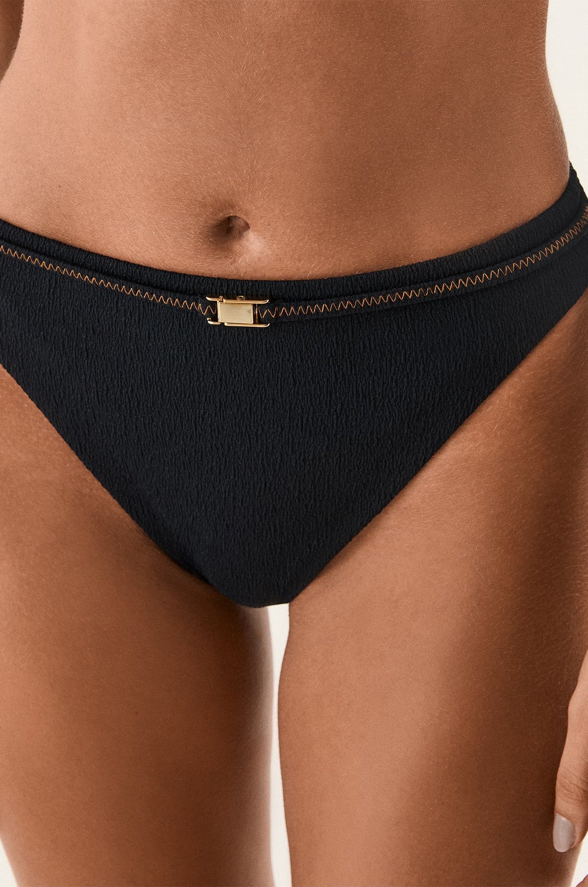 gid://shopify/Product/9592815190237