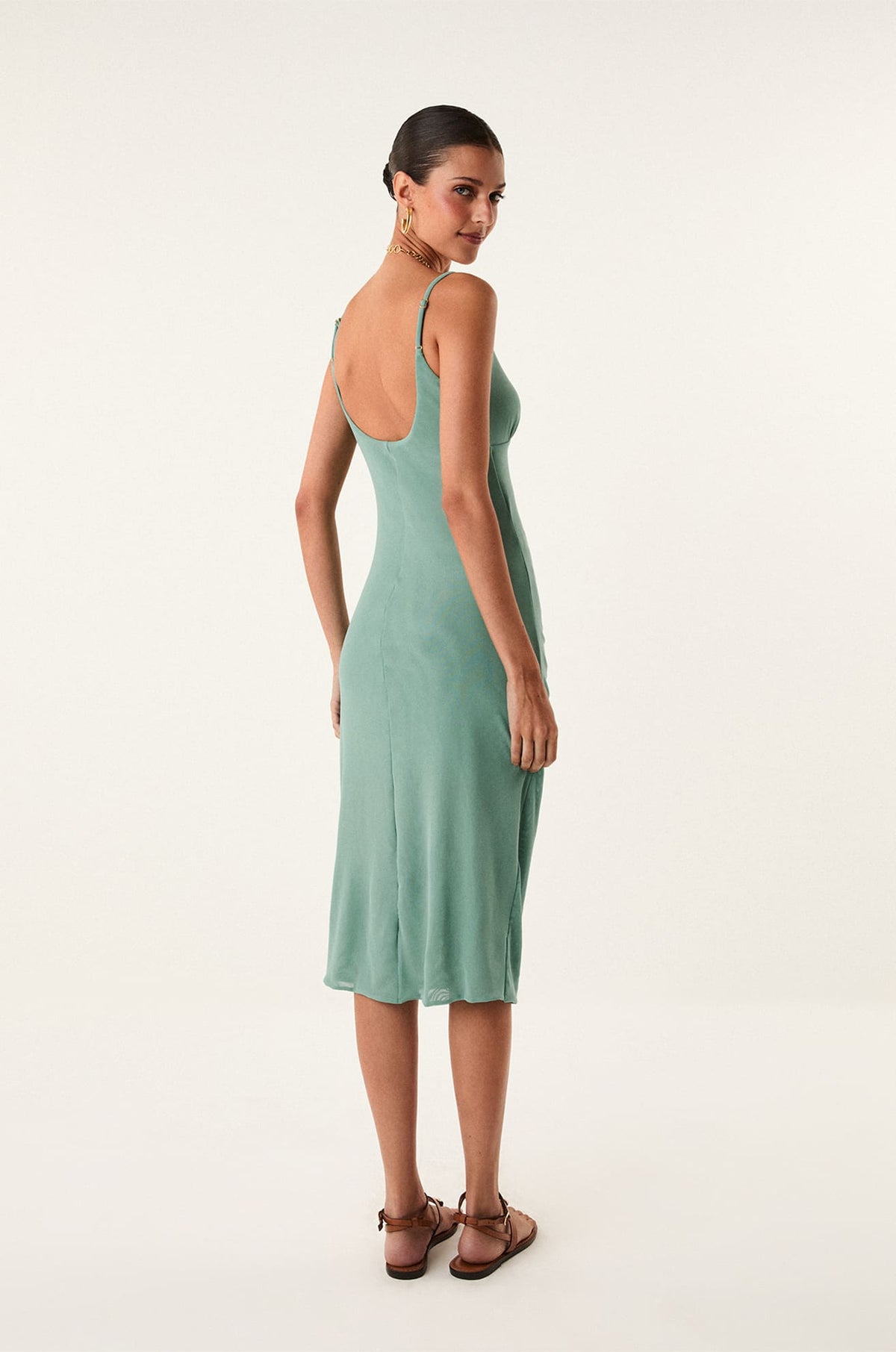 gid://shopify/Product/9592801460445
