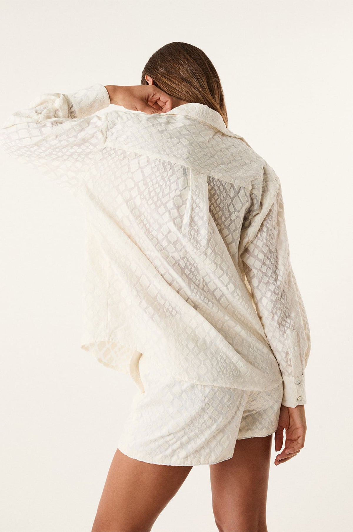 gid://shopify/Product/9616247095517
