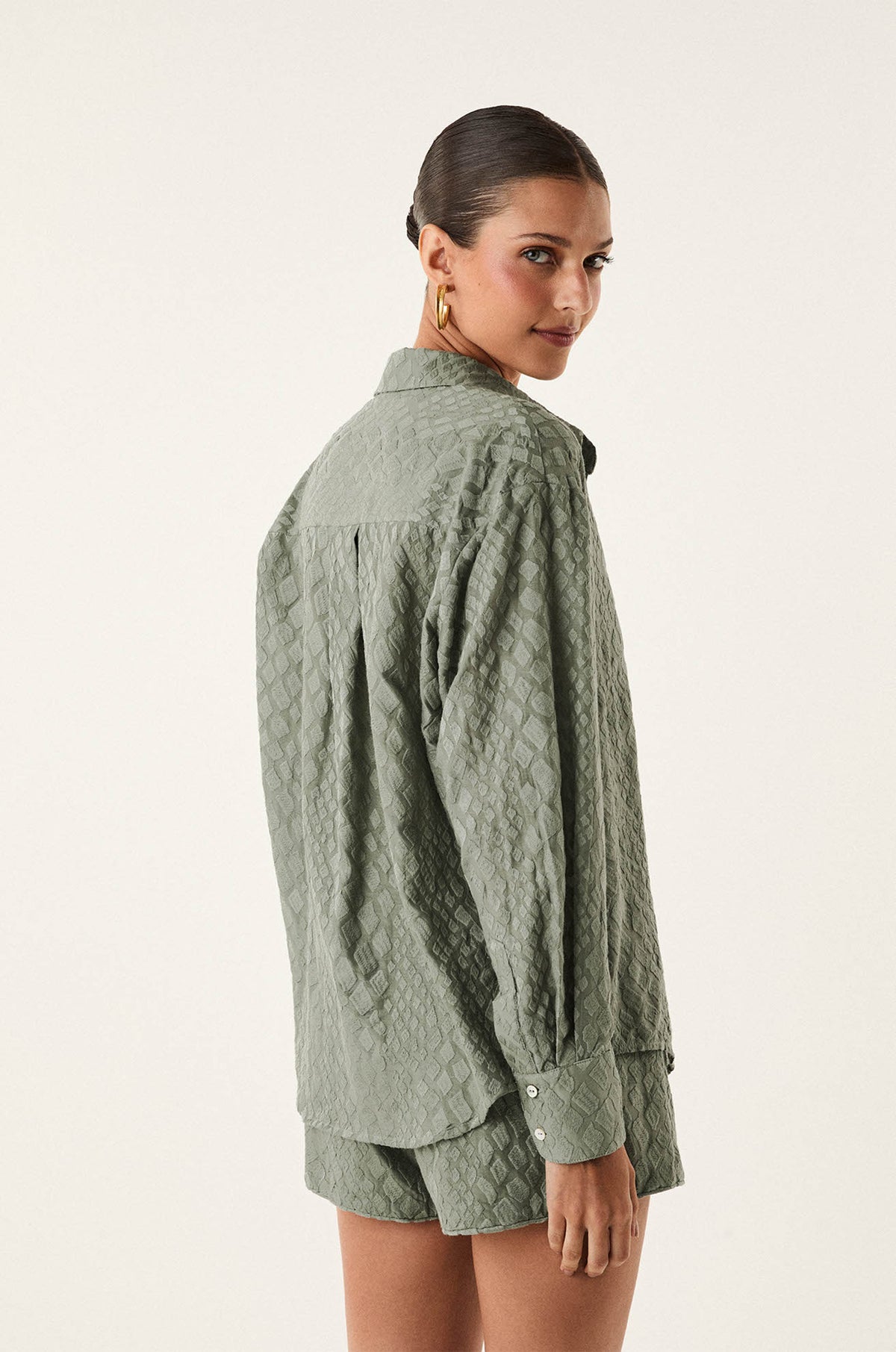 gid://shopify/Product/9592802279645