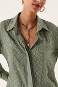 gid://shopify/Product/9592802279645