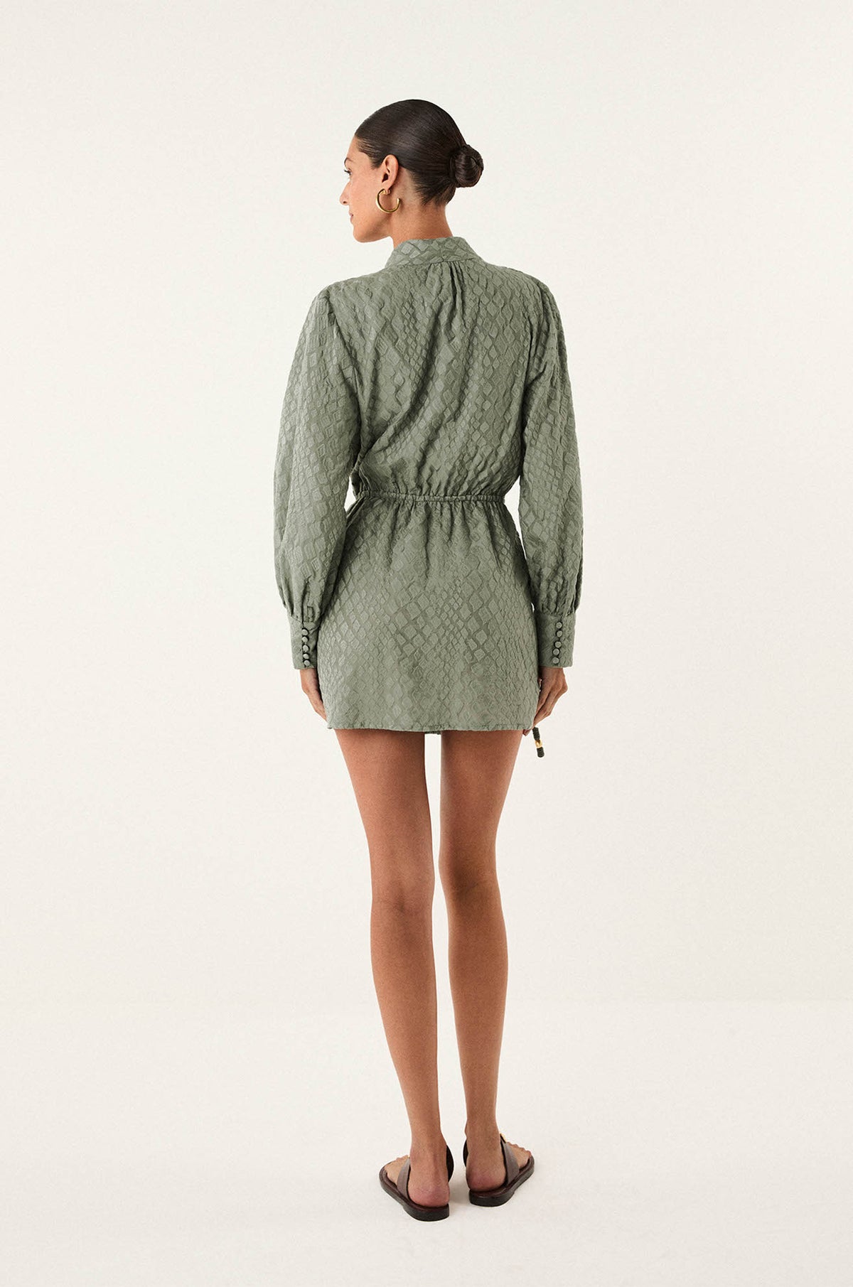 gid://shopify/Product/9592304795869
