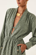gid://shopify/Product/9592304795869