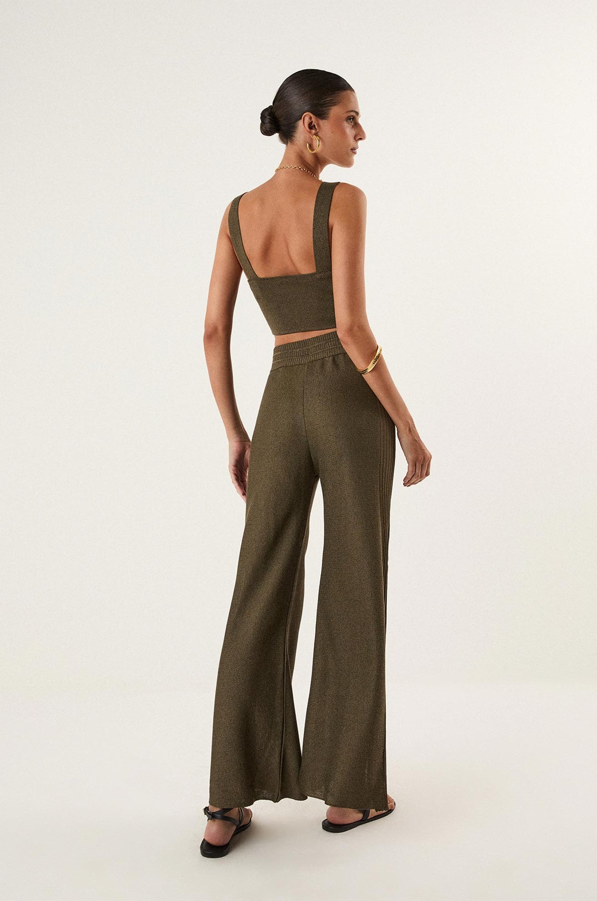 gid://shopify/Product/9592761614557