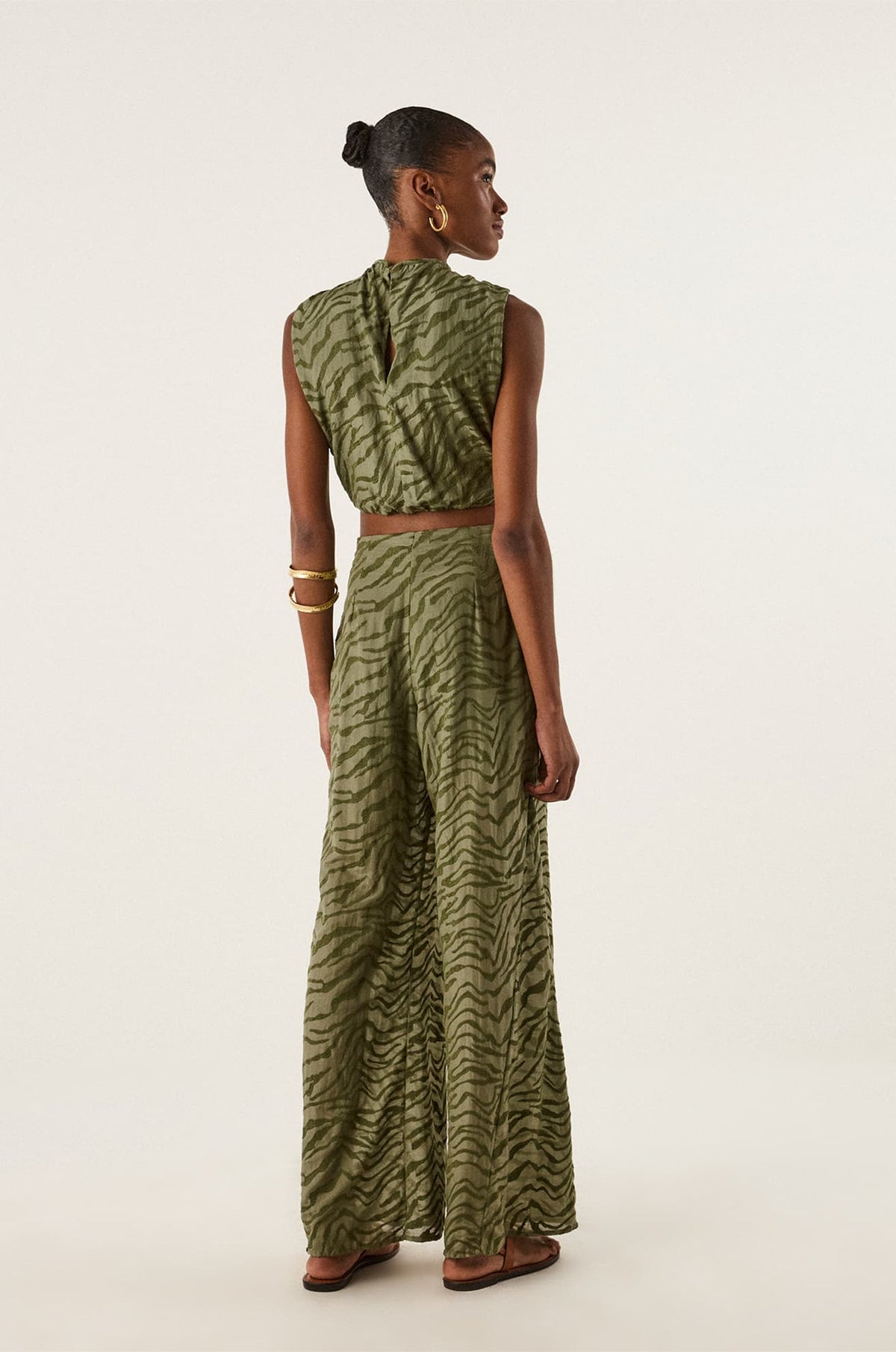 gid://shopify/Product/9592305090781
