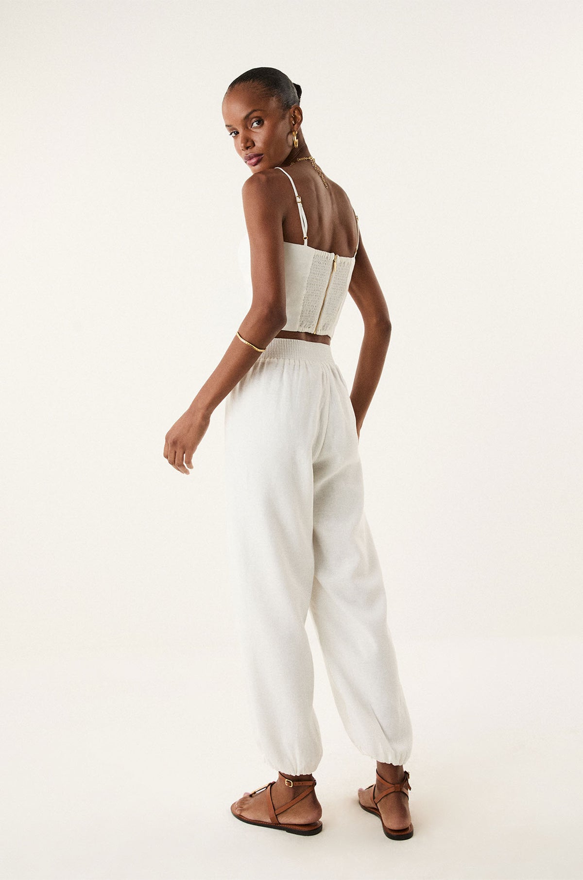 gid://shopify/Product/9600401866973