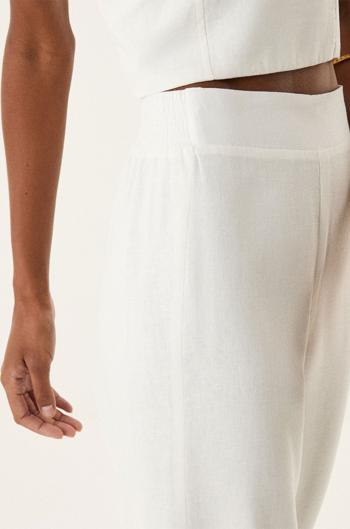 gid://shopify/Product/9600401866973
