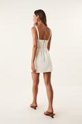 gid://shopify/Product/9592306139357