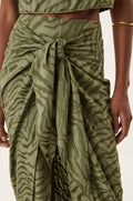 gid://shopify/Product/9592306467037