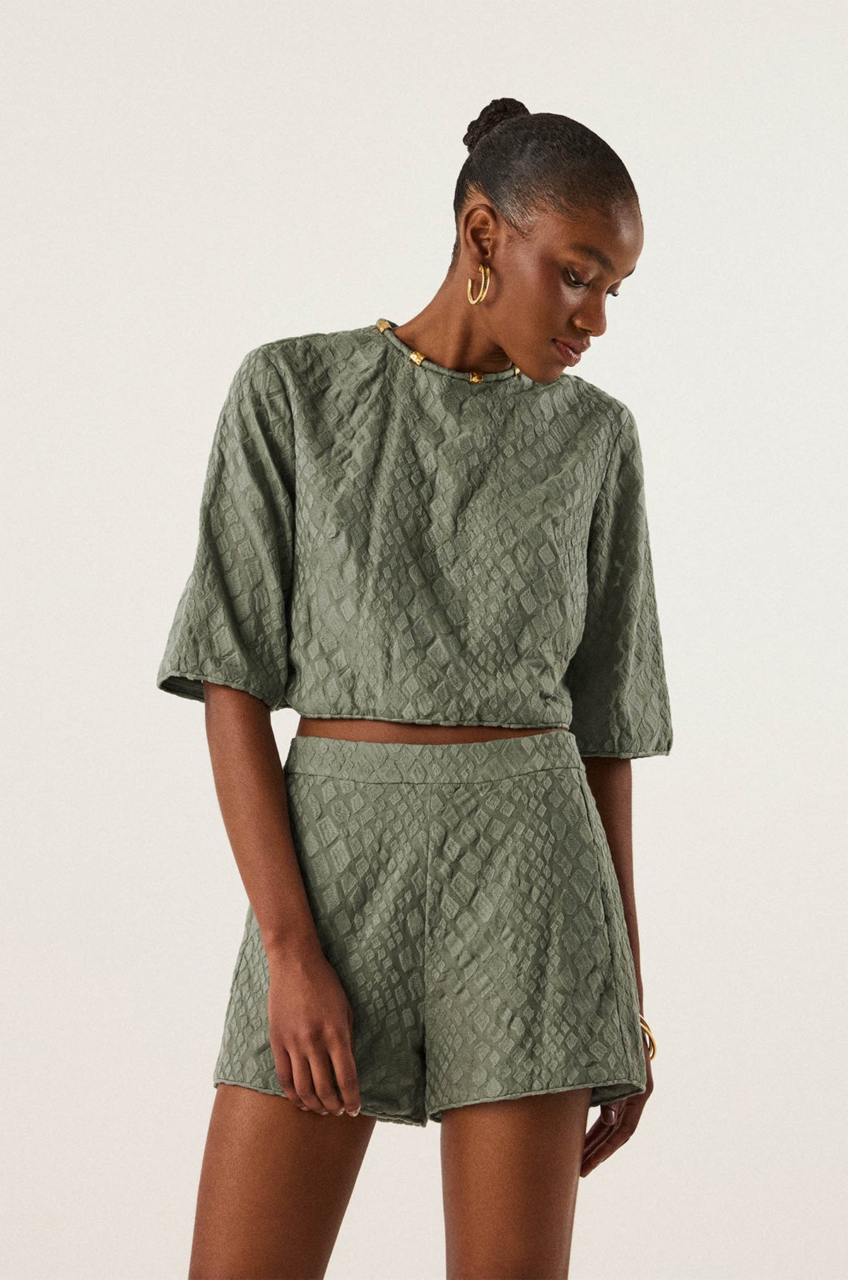 gid://shopify/Product/9592306565341