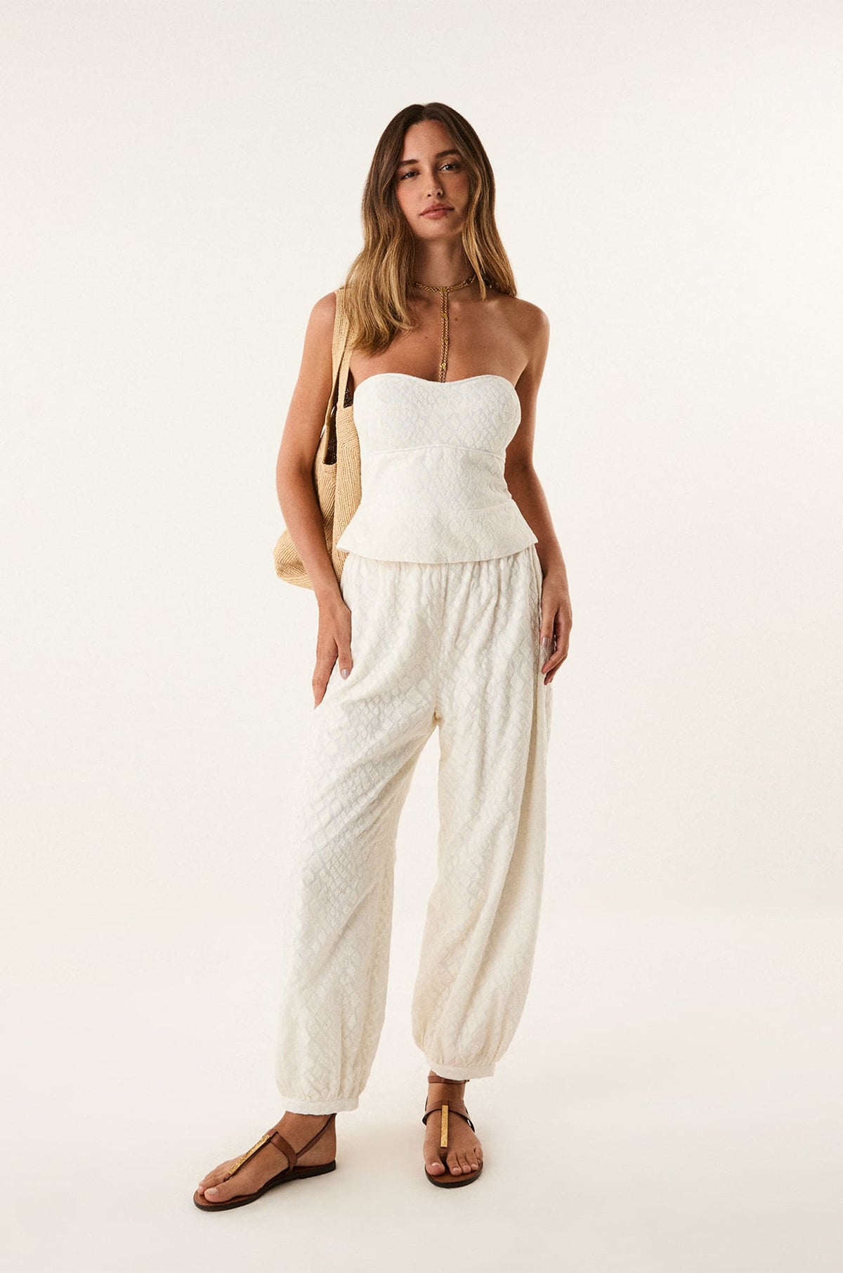 gid://shopify/Product/9592802836701
