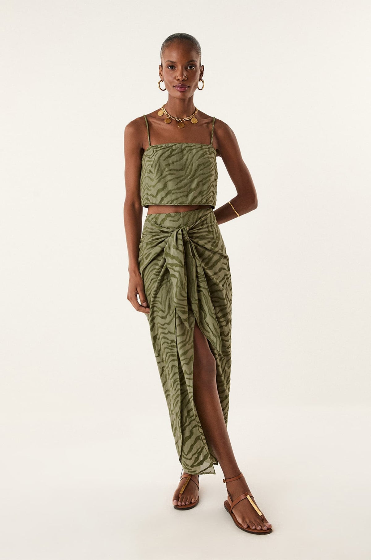 gid://shopify/Product/9592802935005
