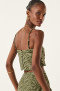 gid://shopify/Product/9592802935005