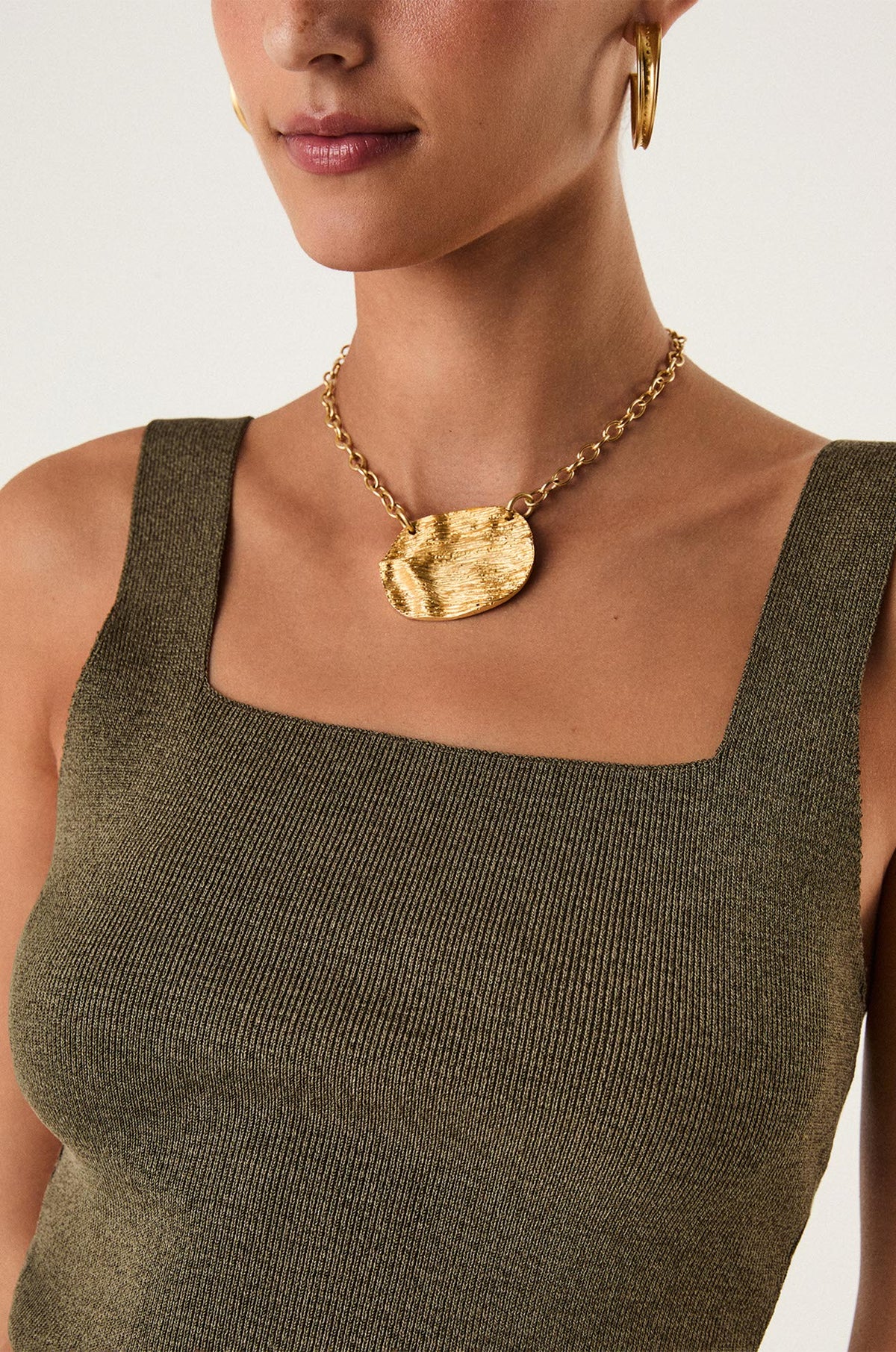 gid://shopify/Product/9592761745629