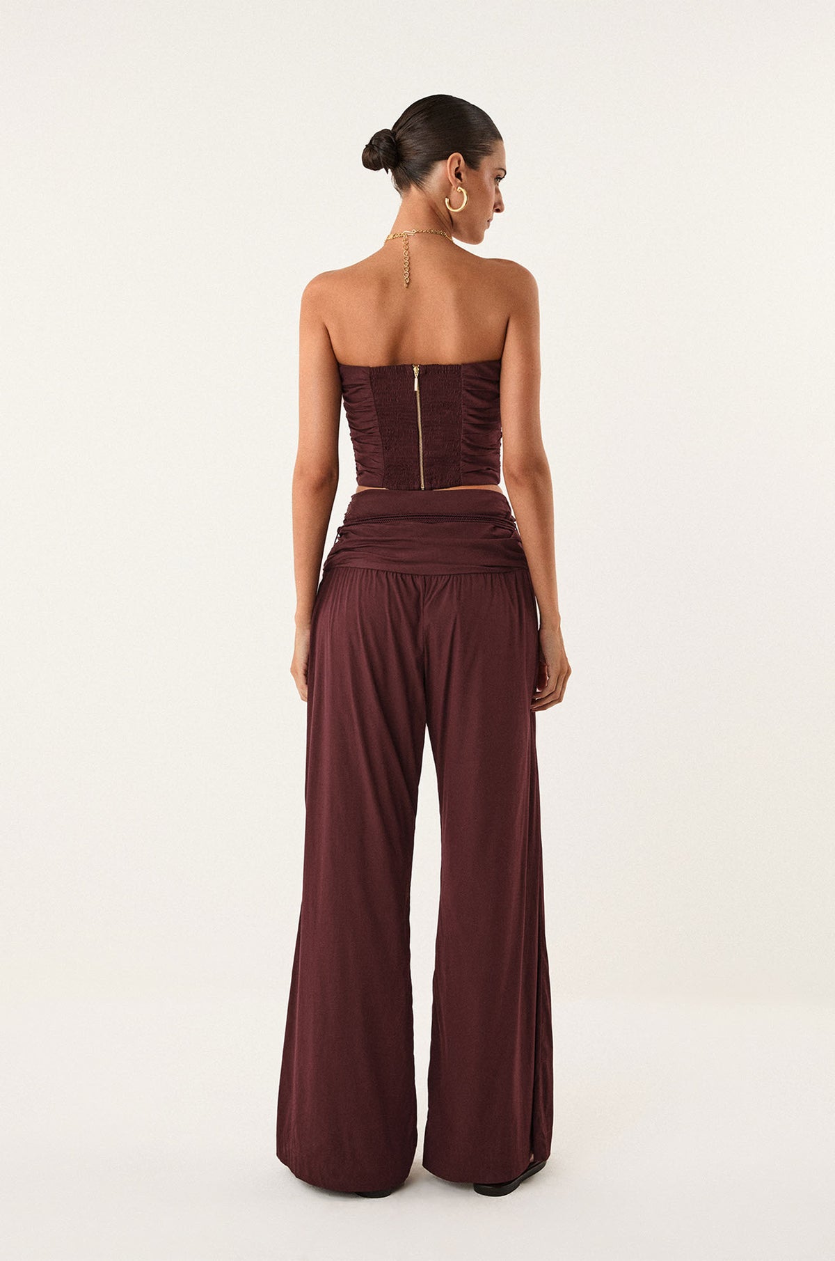 gid://shopify/Product/9600401375453