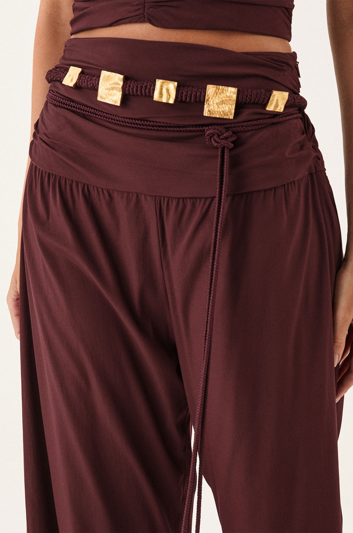 gid://shopify/Product/9600401375453