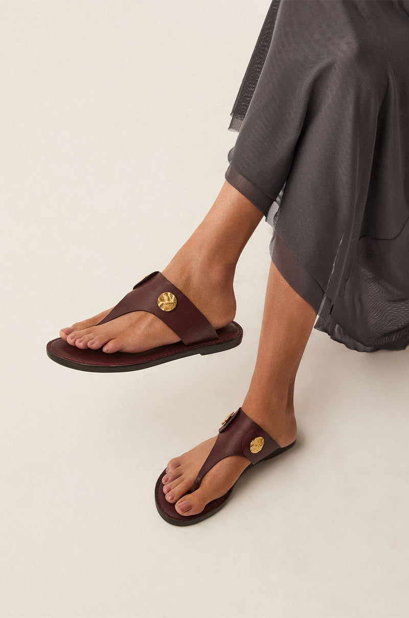 gid://shopify/Product/9592419844317