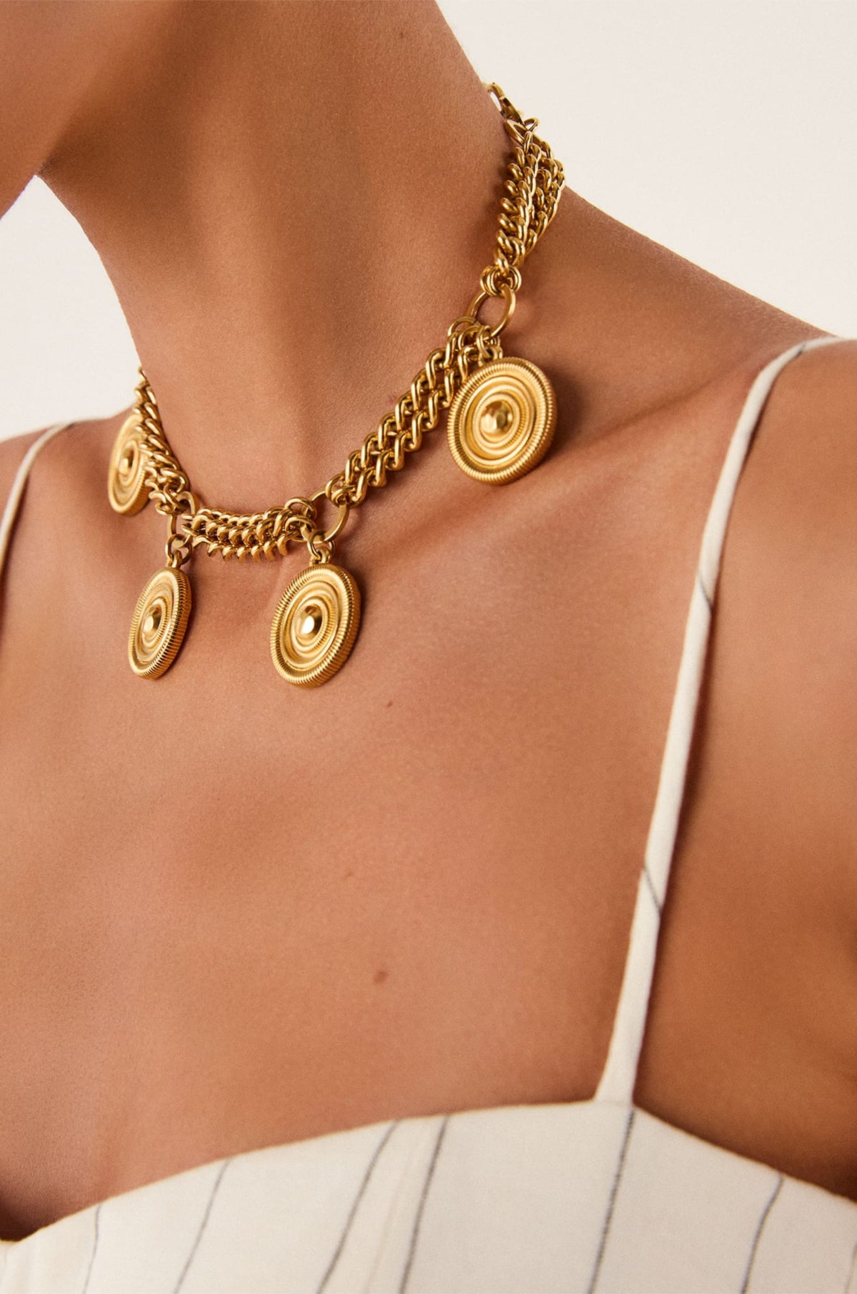 gid://shopify/Product/9600391151837