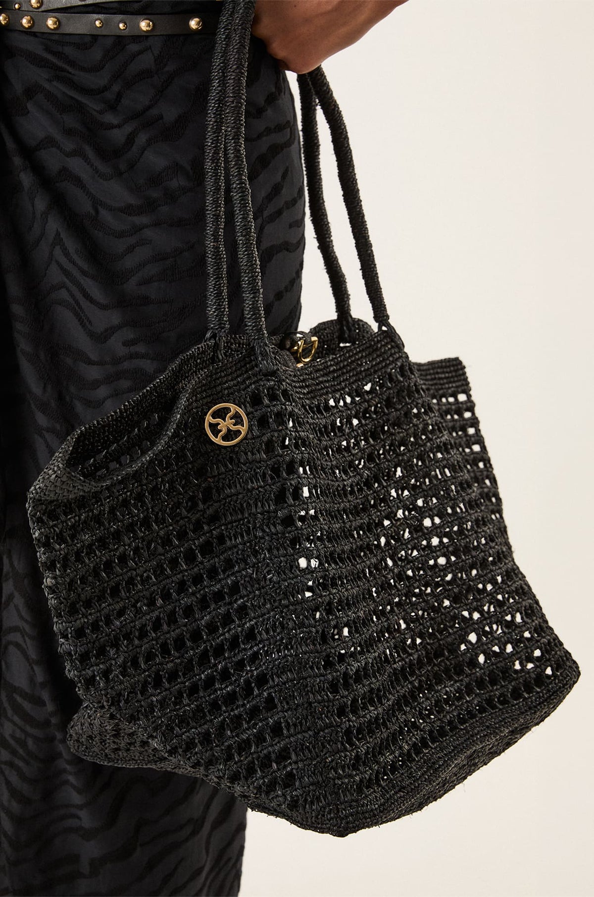 gid://shopify/Product/9600401899741
