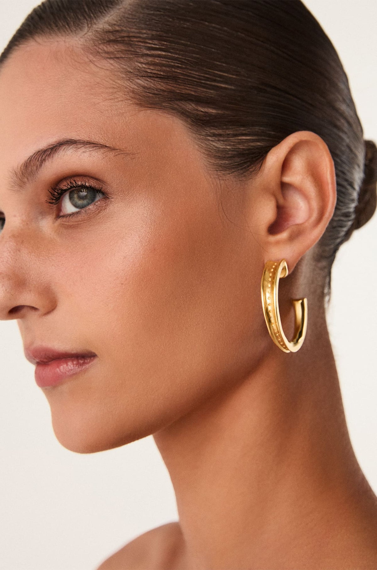 gid://shopify/Product/9600391774429