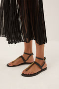 gid://shopify/Product/9592419909853