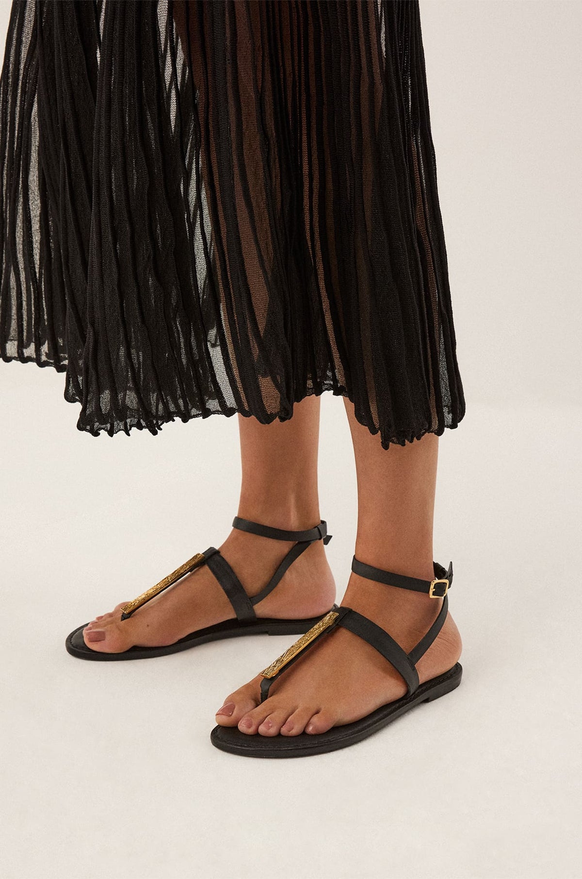 gid://shopify/Product/9592419909853