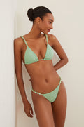 gid://shopify/Product/9595948400861