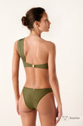 gid://shopify/Product/9676144771293