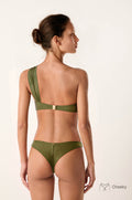 gid://shopify/Product/9676147556573