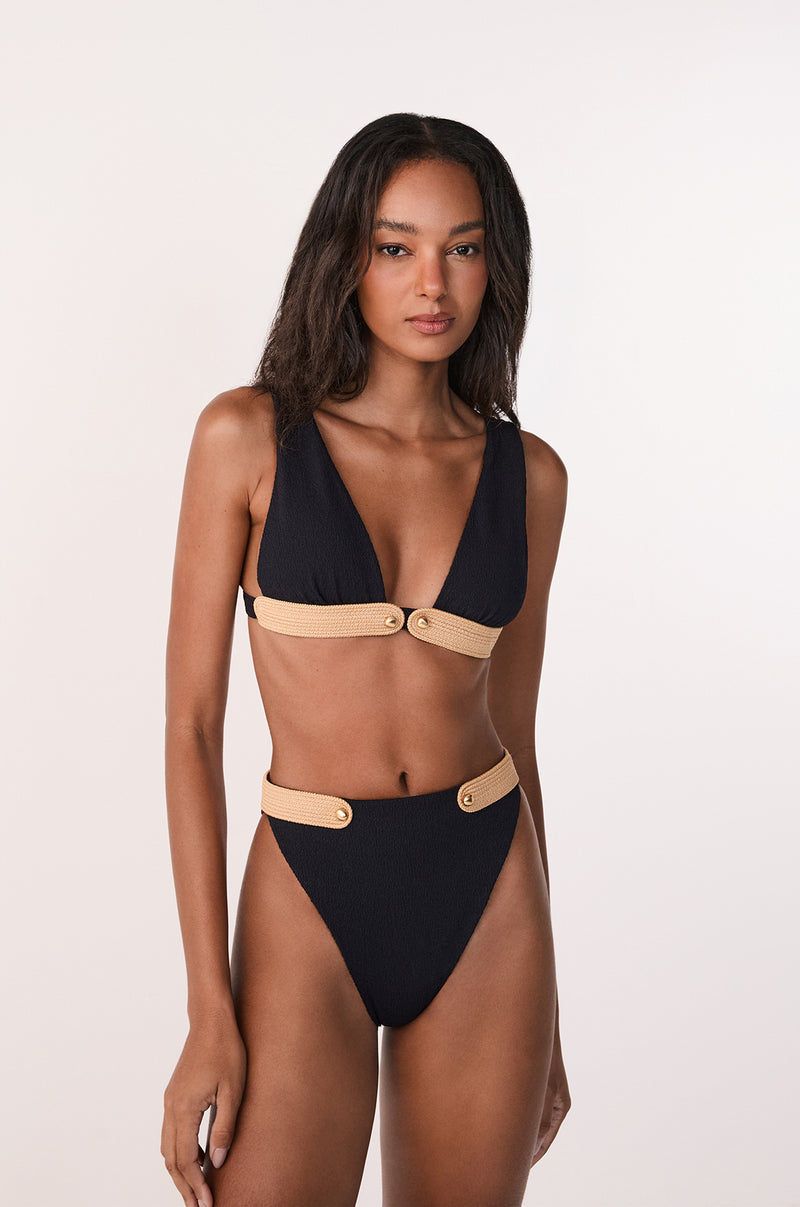 gid://shopify/Product/9676149850333
