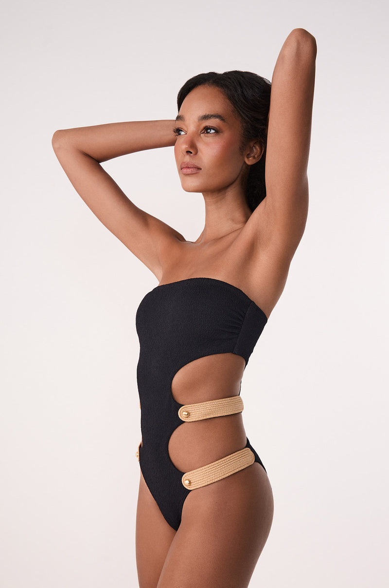 gid://shopify/Product/9676149981405