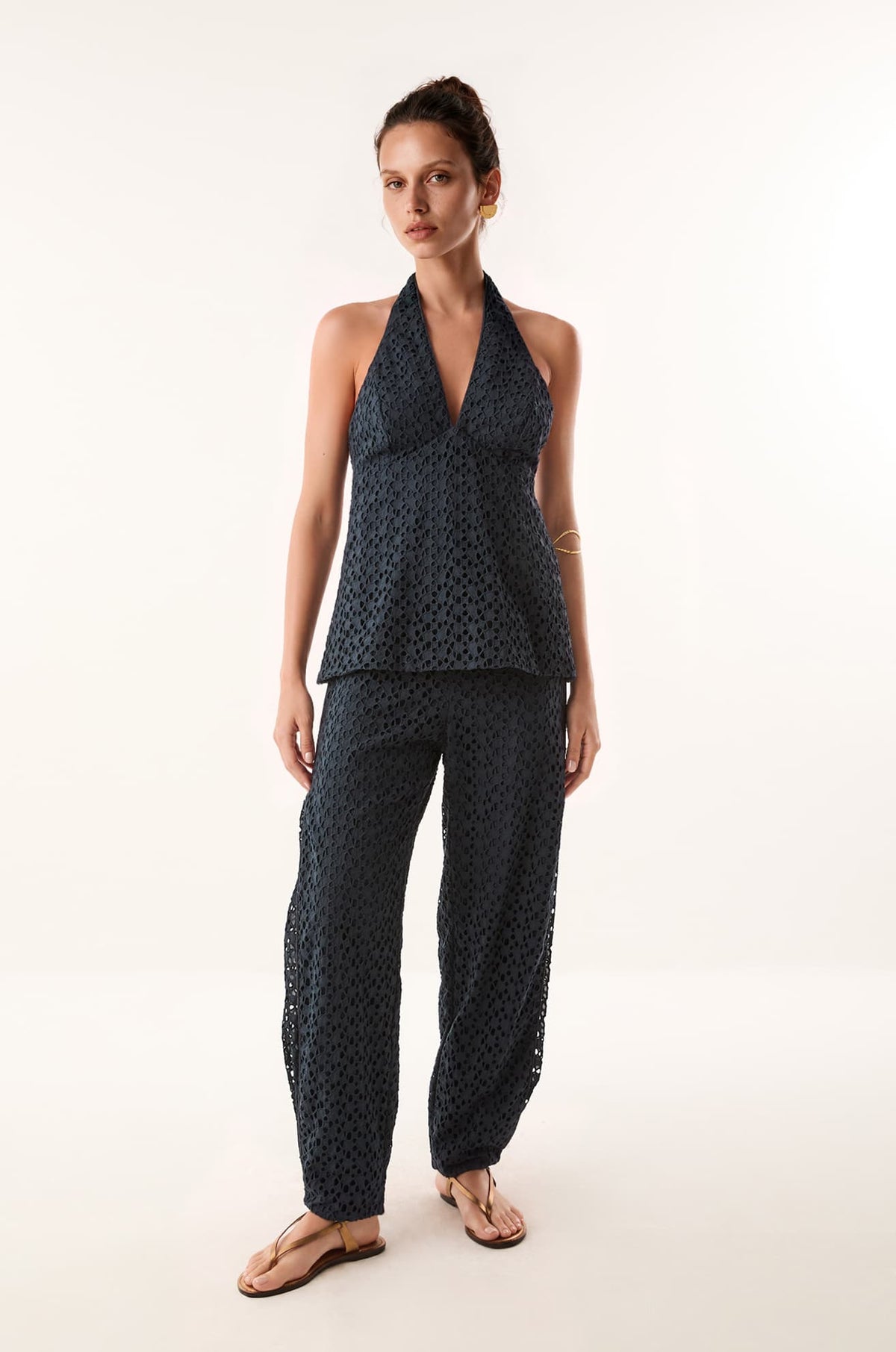 gid://shopify/Product/9676152668381