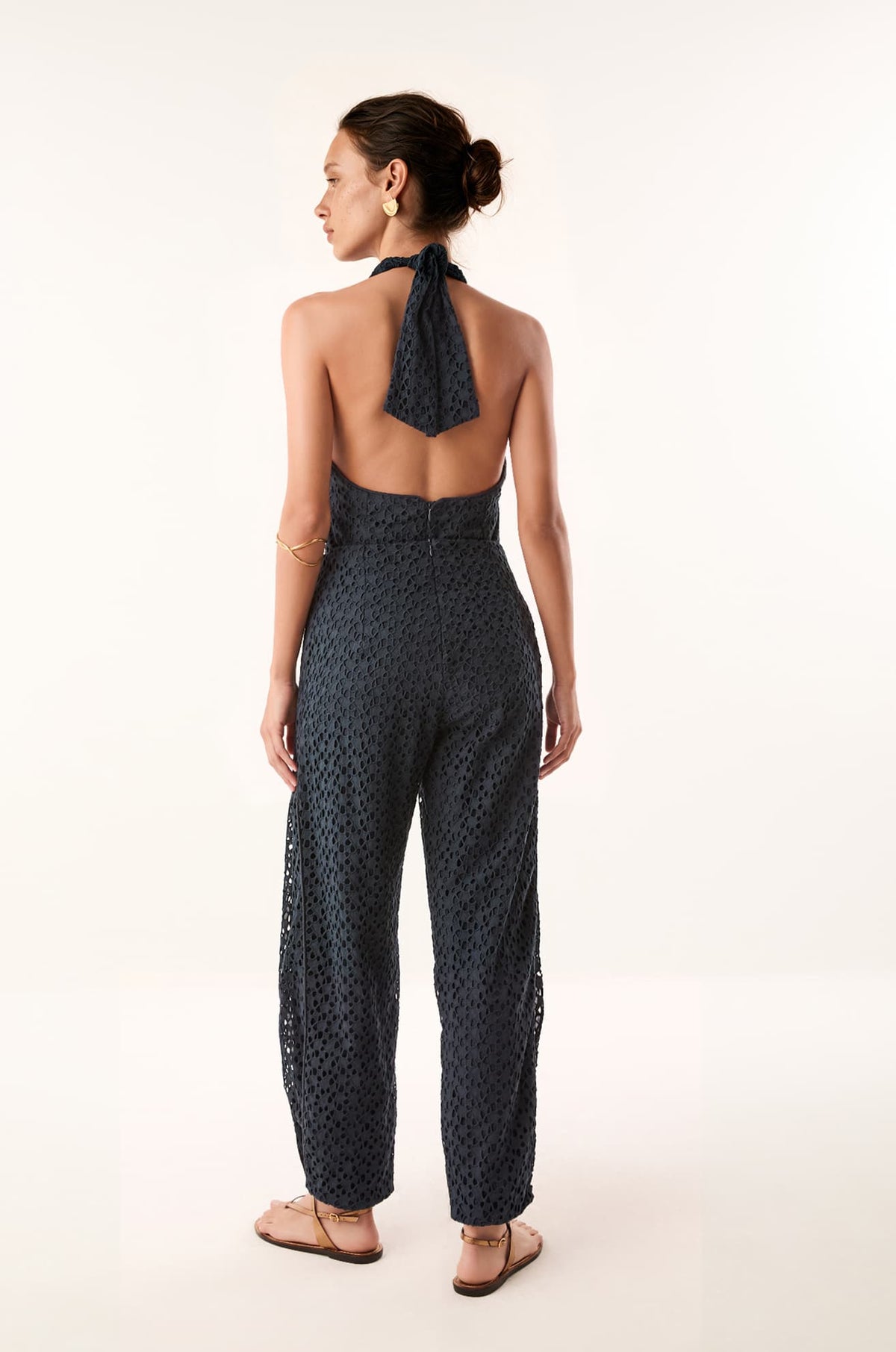 gid://shopify/Product/9676152668381