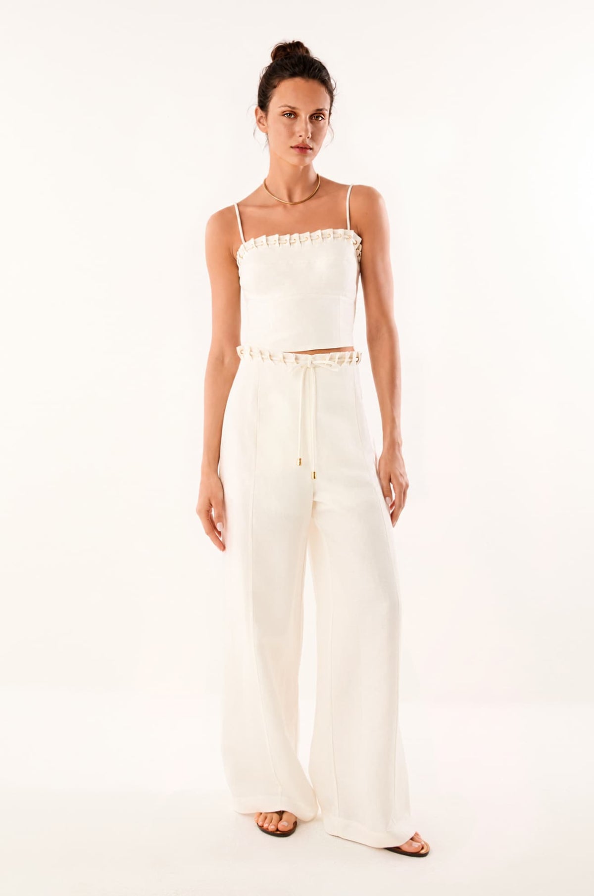 gid://shopify/Product/9676154175709