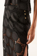 gid://shopify/Product/9676155551965