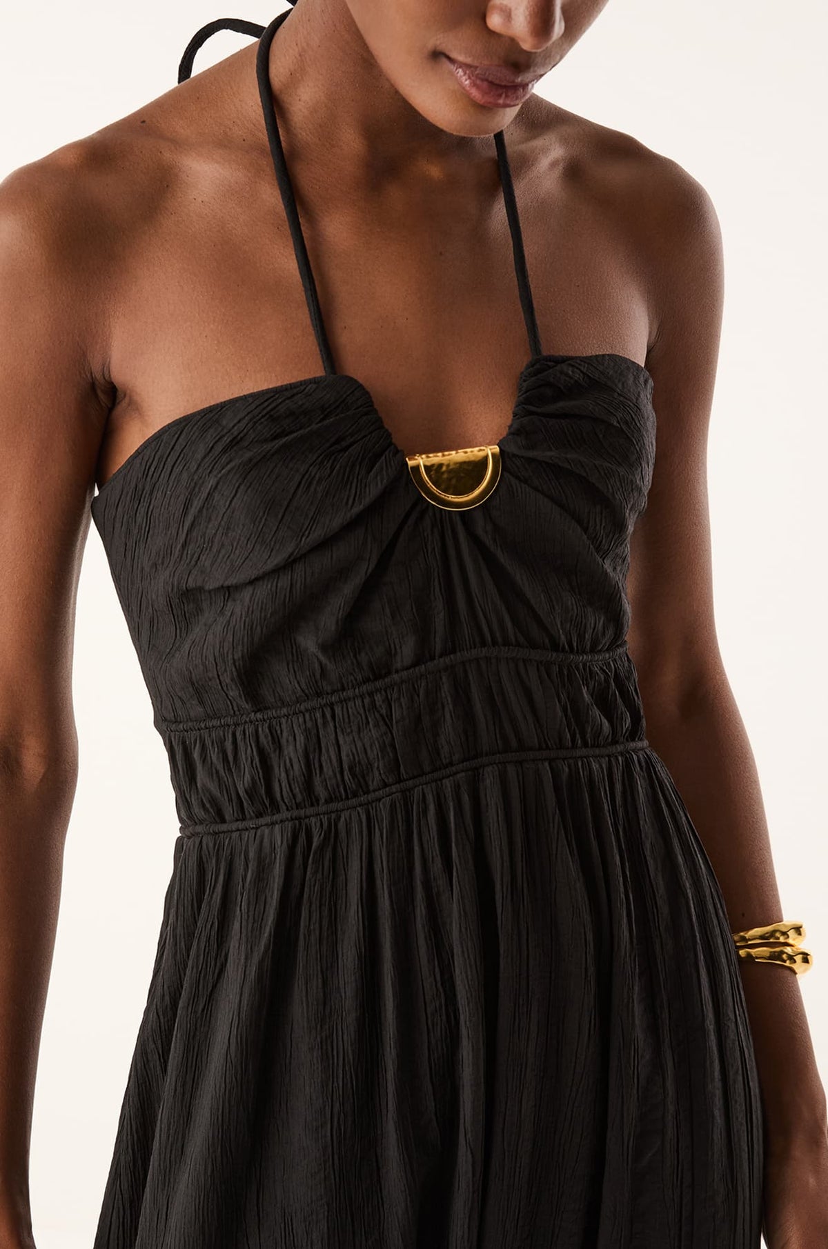 gid://shopify/Product/9676158533853