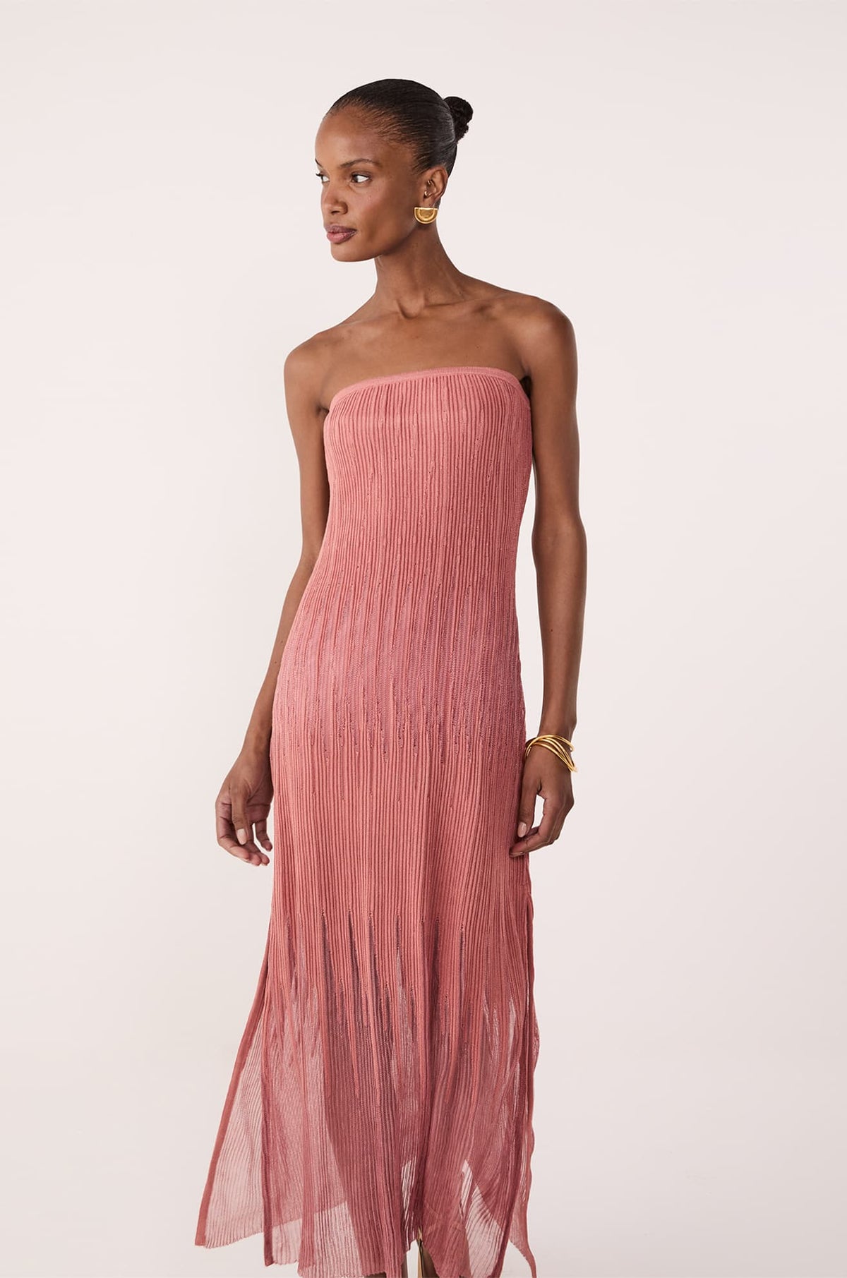 gid://shopify/Product/9676160172253