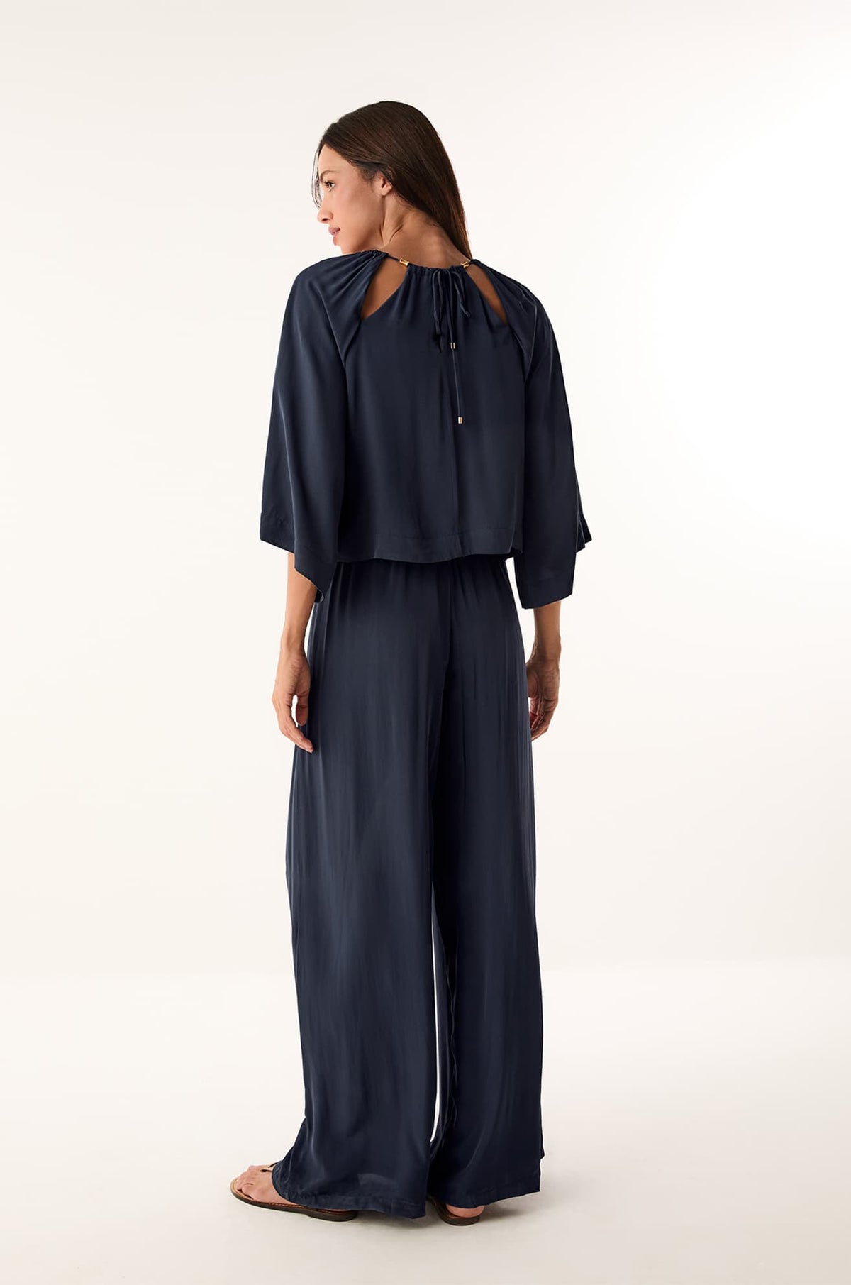 gid://shopify/Product/9676160794845