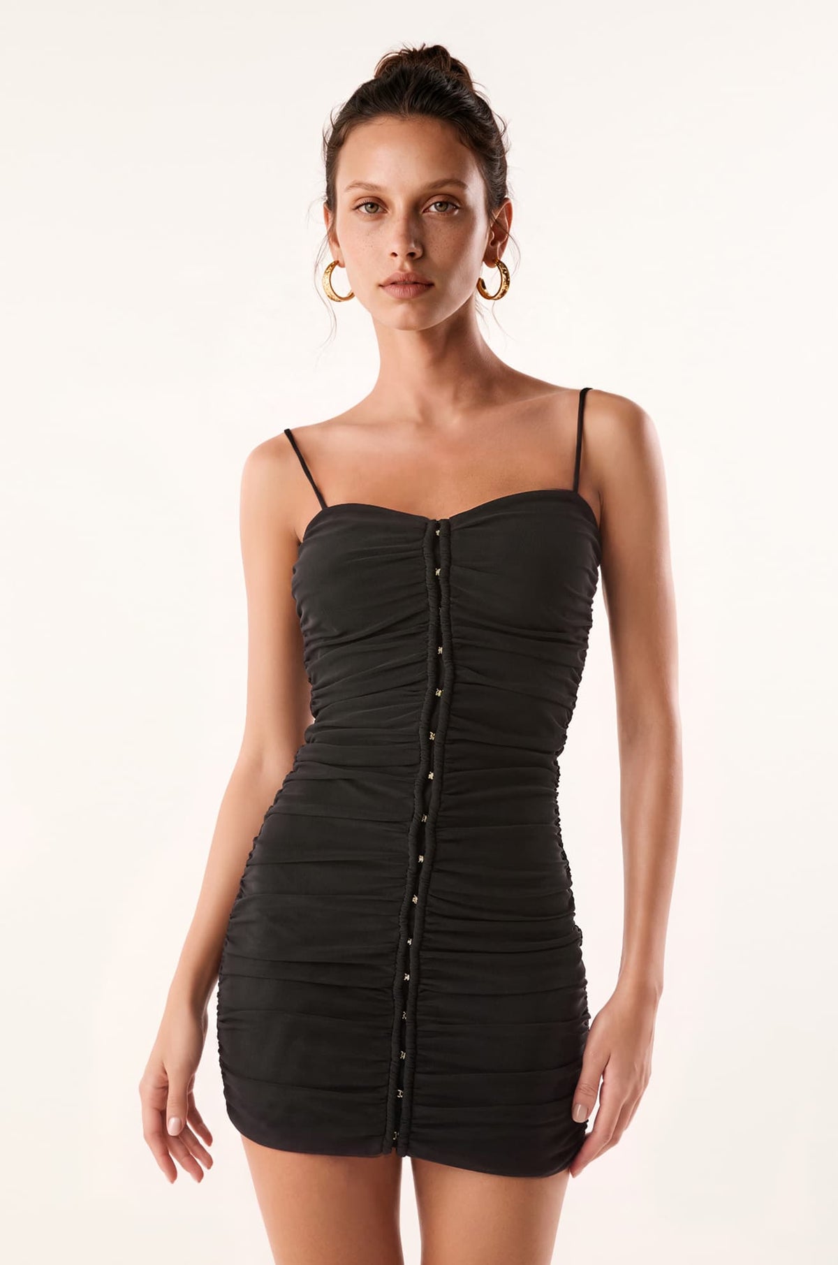 gid://shopify/Product/15456536494301