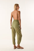 gid://shopify/Product/9676169838813