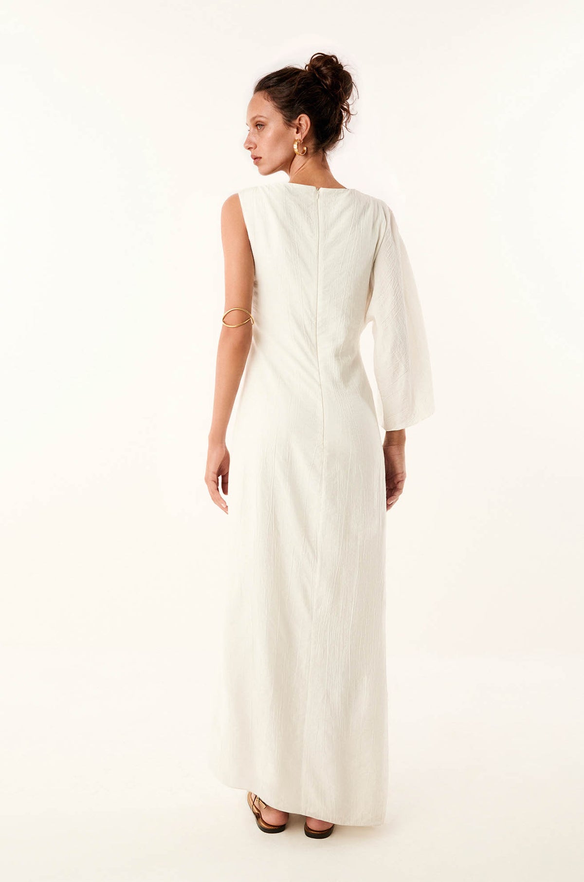 gid://shopify/Product/9676171411677