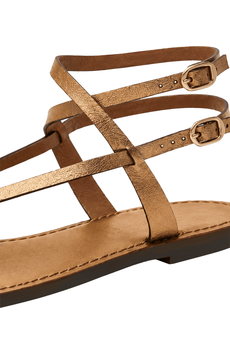 gid://shopify/Product/9676180914397