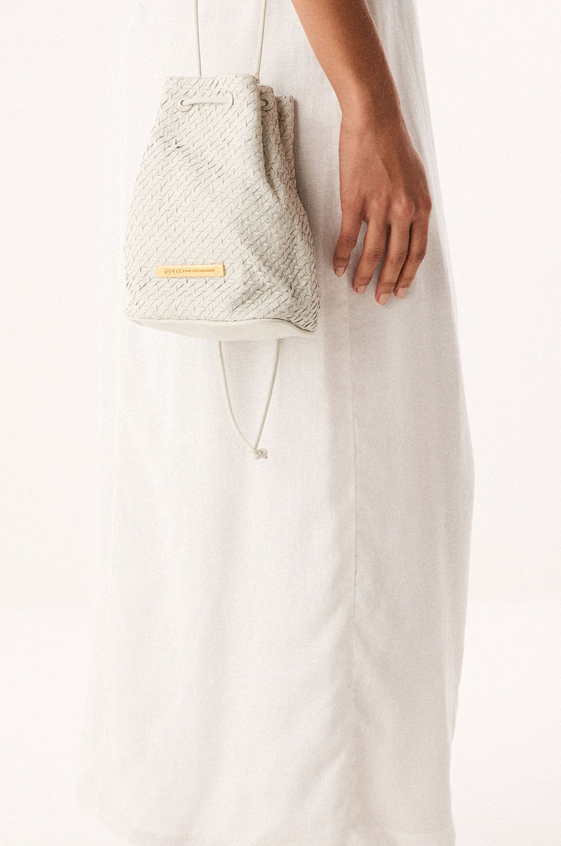 gid://shopify/Product/15406729199837
